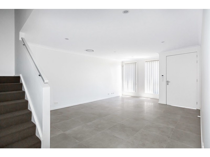 20B St Pauls Crescent, Liverpool NSW 2170