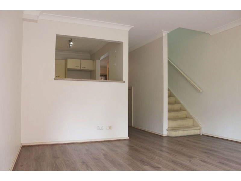 8/2 Station Avenue, Concord West NSW 2138