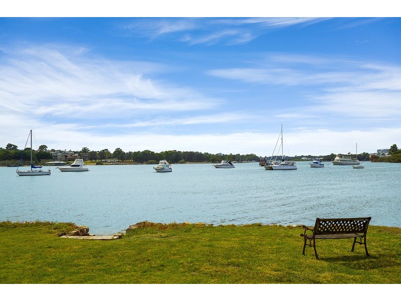 73 Llewellyn Street, Rhodes NSW 2138