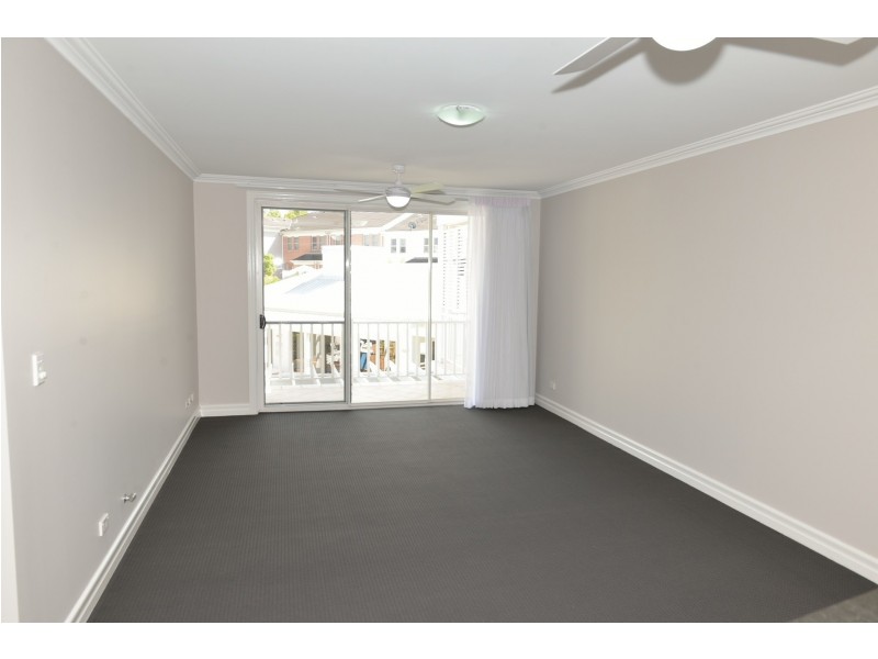 206/10 Fairwater Close, Breakfast Point NSW 2137
