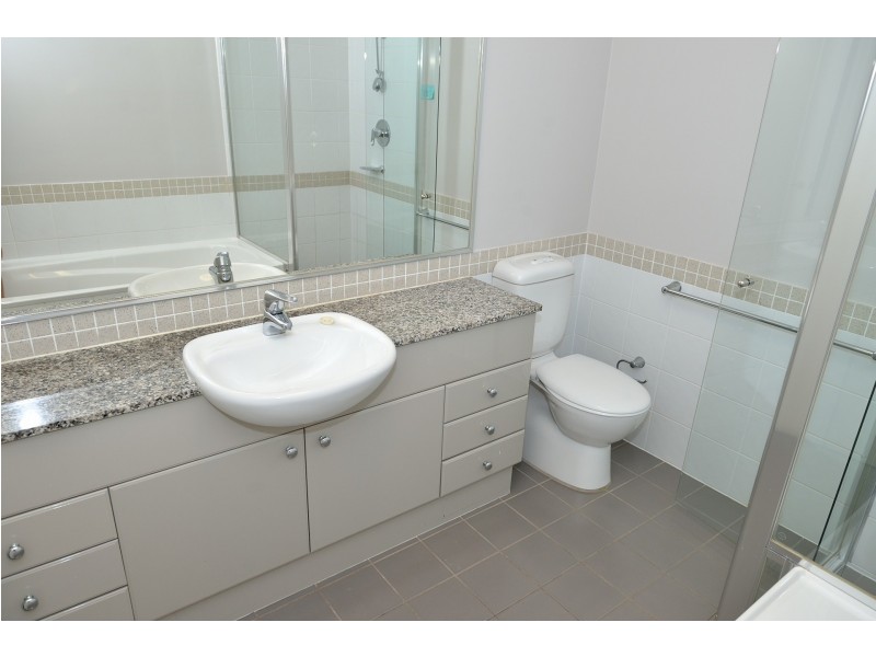 206/10 Fairwater Close, Breakfast Point NSW 2137
