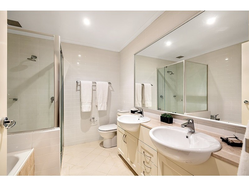 16/2 Juniper Drive, Breakfast Point NSW 2137