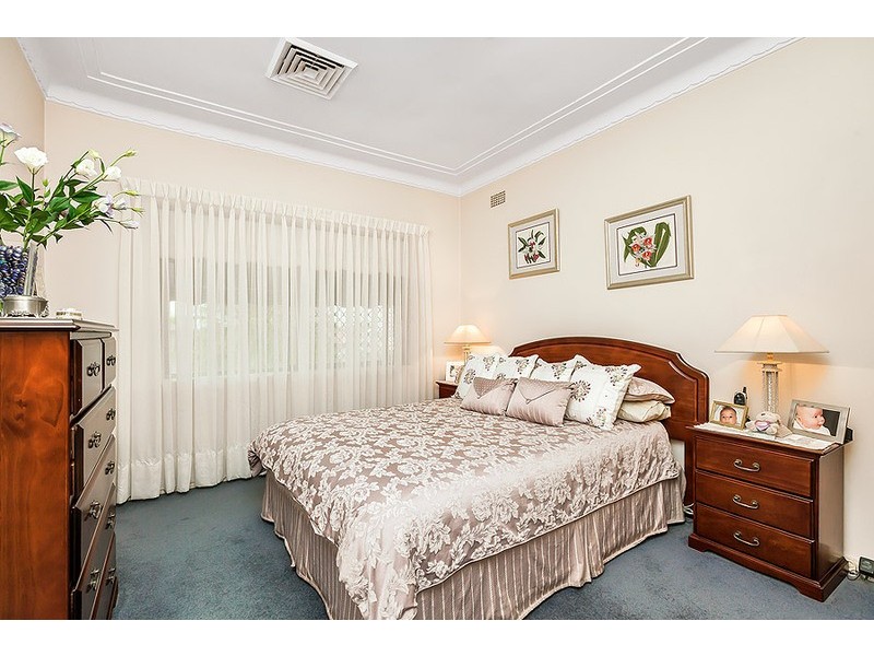 4 Meadow Street, Concord NSW 2137