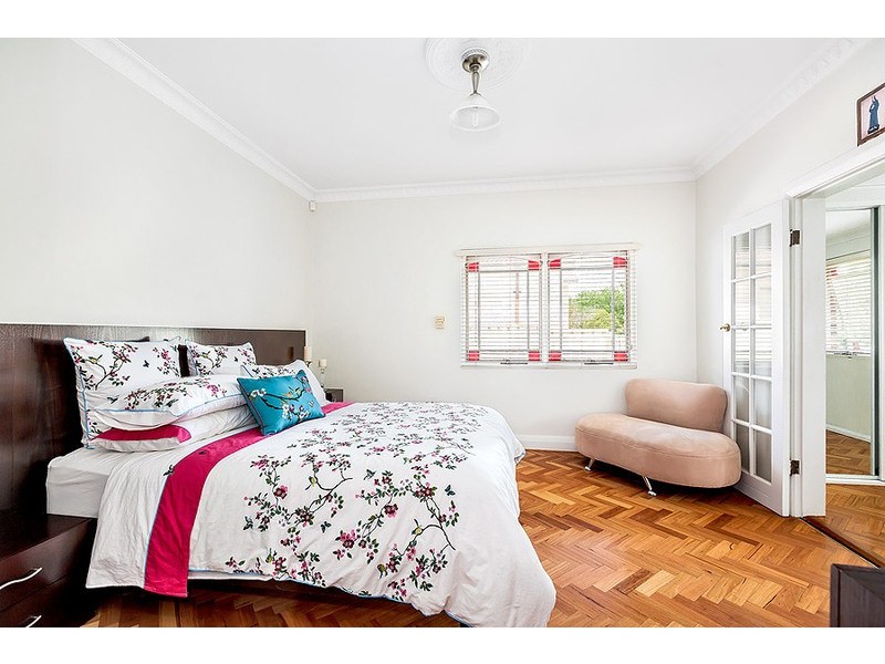 2 Bishop Street, Cabarita NSW 2137