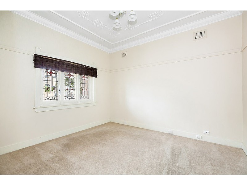 26 Bayview Road, Canada Bay NSW 2046