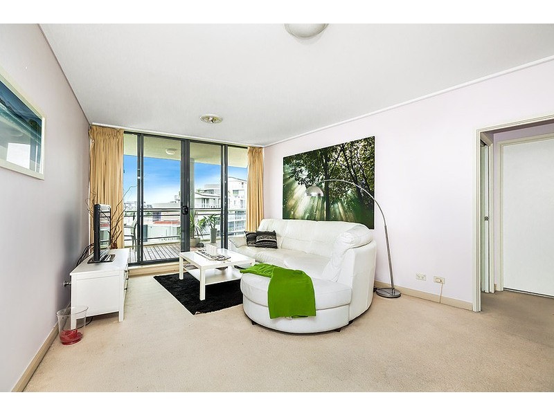 90/27 Bennelong Parkway, Wentworth Point NSW 2127
