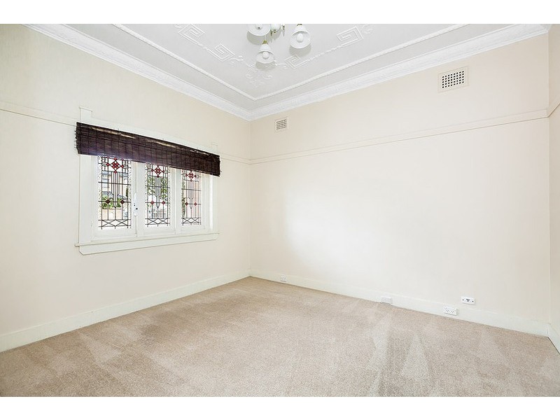 26 Bayview Road, Canada Bay NSW 2046