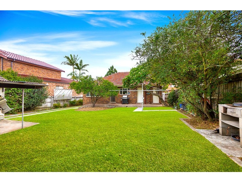 16 Sanders Parade, Concord NSW 2137