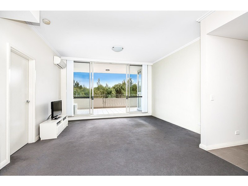 384/33 Hill Road, Wentworth Point NSW 2127