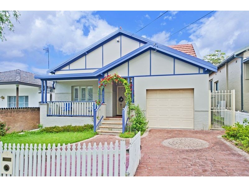 4 Tripod Street, Concord NSW 2137