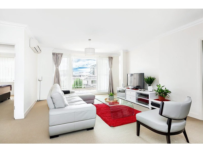 20/1 Juniper Drive, Breakfast Point NSW 2137