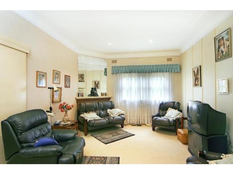 2 Currawang Street, Concord West NSW 2138