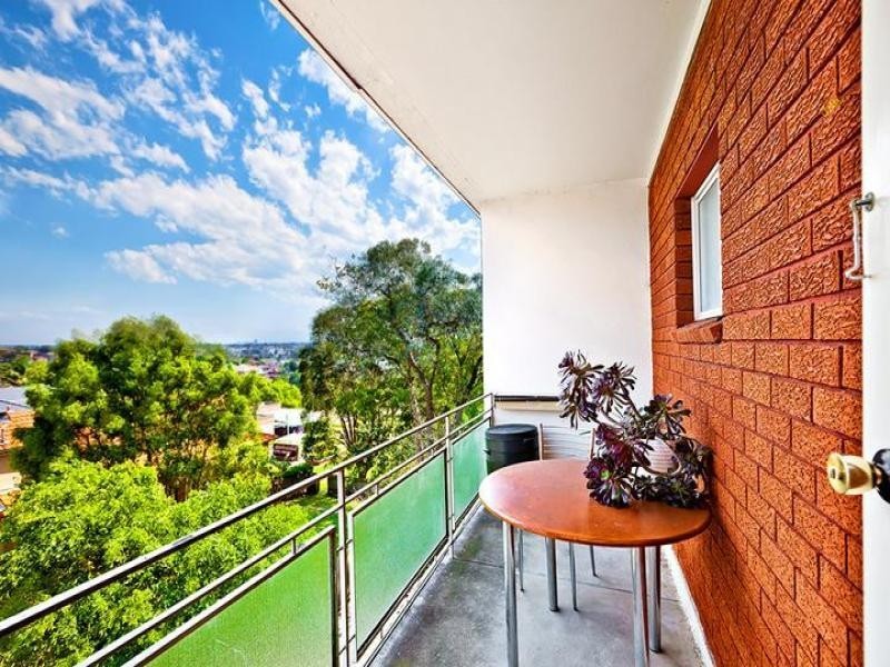 9/64 Lyons Road, Drummoyne NSW 2047