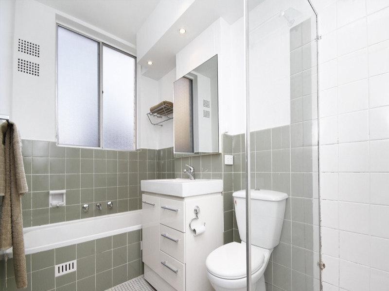 6/4 Bortfield Drive, Chiswick NSW 2046