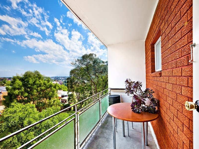 9/64 Lyons Road, Drummoyne NSW 2047