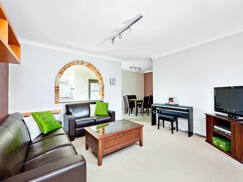 2/4 Bortfield Drive, Chiswick NSW 2046