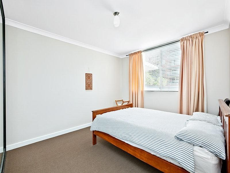 2/4 Bortfield Drive, Chiswick NSW 2046