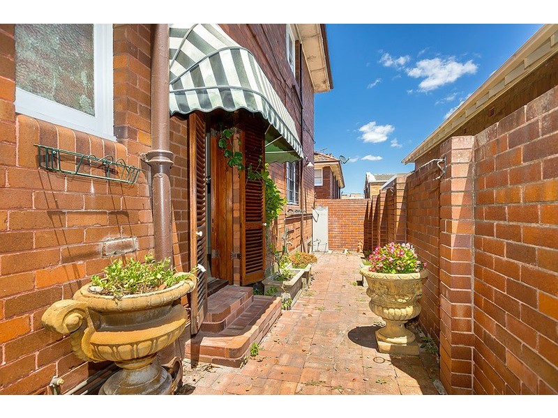 2/3A Wrights Road, Drummoyne NSW 2047