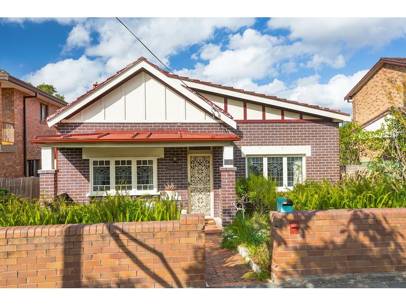 13 Rickard Street, Rodd Point NSW 2046