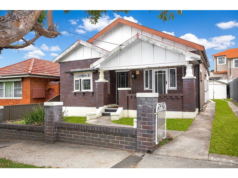 11 Arthur Street, Rodd Point NSW 2046