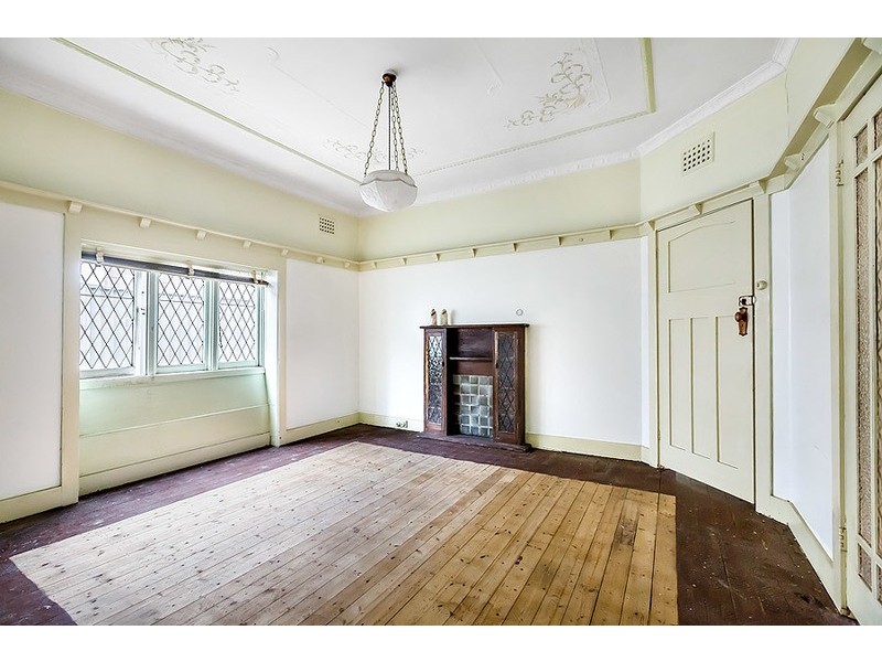 11 Arthur Street, Rodd Point NSW 2046