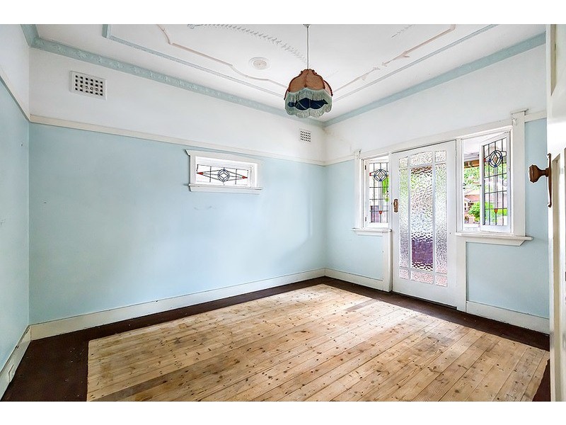 11 Arthur Street, Rodd Point NSW 2046