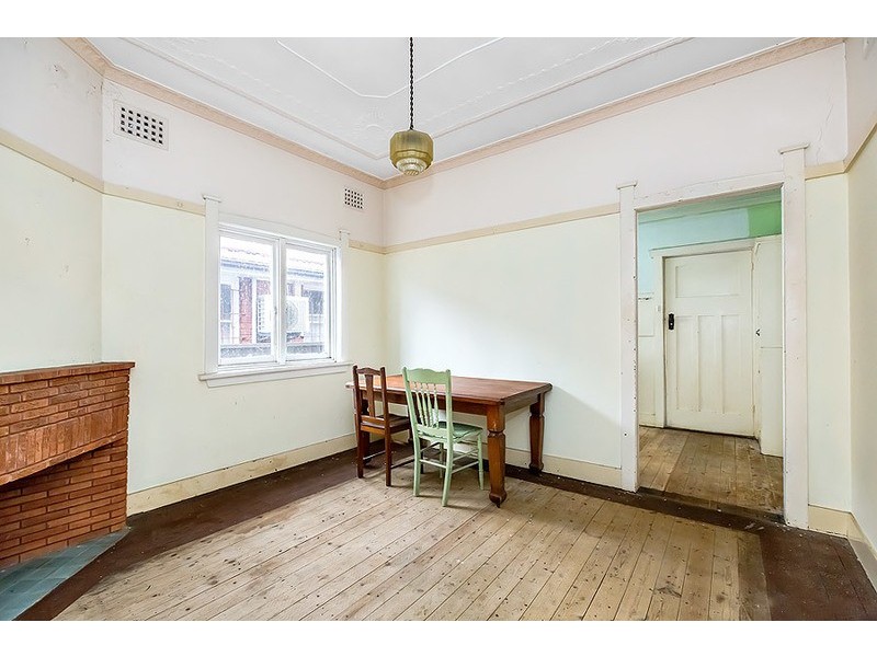 11 Arthur Street, Rodd Point NSW 2046