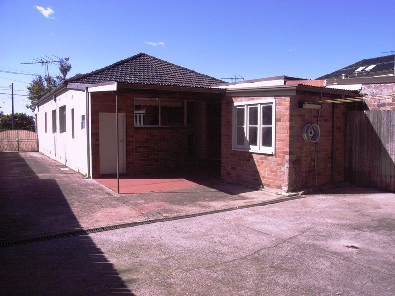 39 Arthur Street, Rodd Point NSW 2046