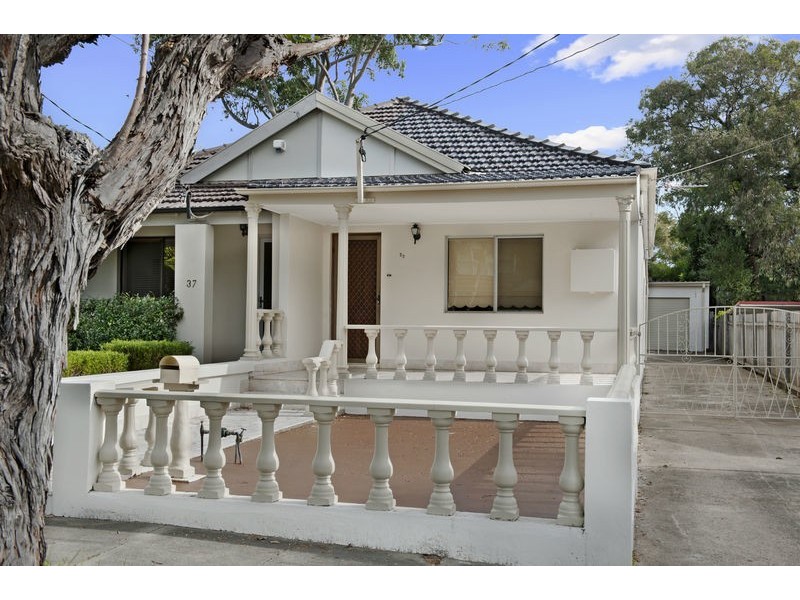 39 Arthur Street, Rodd Point NSW 2046