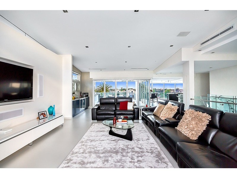 10 Eaton Place, Chiswick NSW 2046