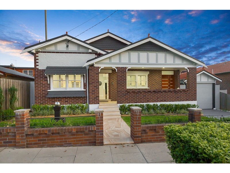 1 Mons Street, Russell Lea NSW 2046