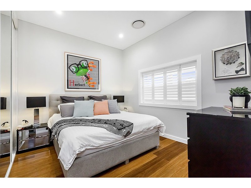 1 Mons Street, Russell Lea NSW 2046