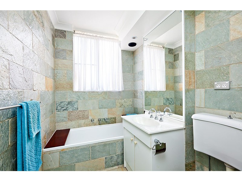 2/4 Bortfield Drive, Chiswick NSW 2046