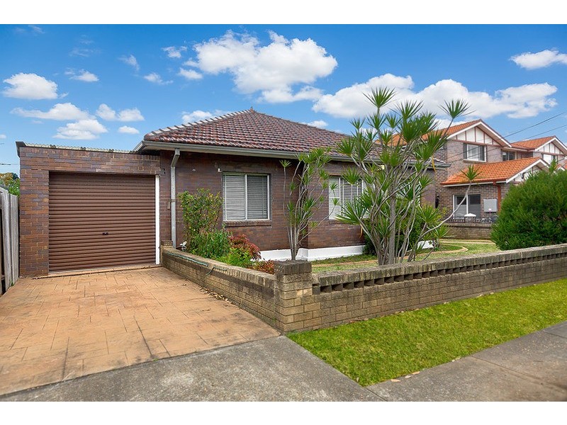 2 Wallaroy Street, Concord West NSW 2138