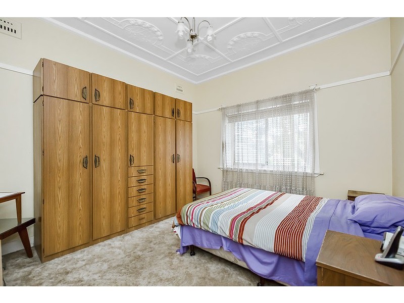 23 Rowley Road, Russell Lea NSW 2046