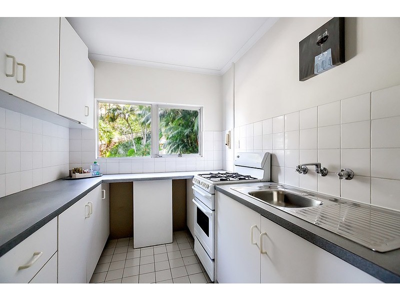 4/2a Henry Lawson Avenue, Mcmahons Point NSW 2060