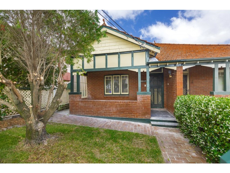 11 Byrne Avenue, Russell Lea NSW 2046