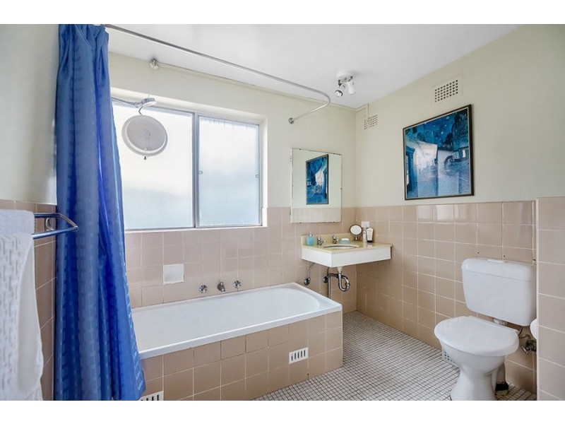 28/1 Bortfield Drive, Chiswick NSW 2046