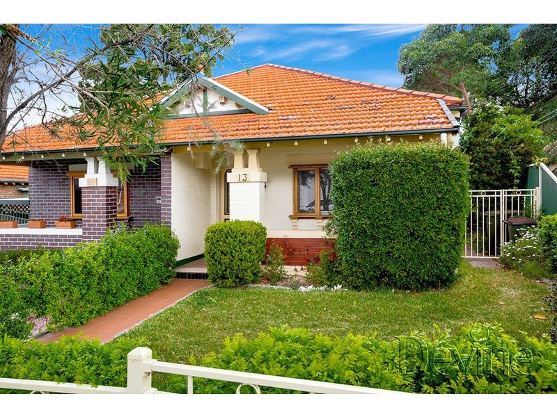 13 Murray Street, Russell Lea NSW 2046