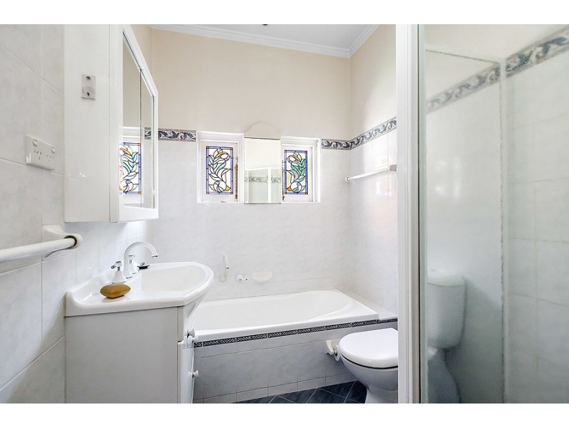 77 First Avenue, Rodd Point NSW 2046