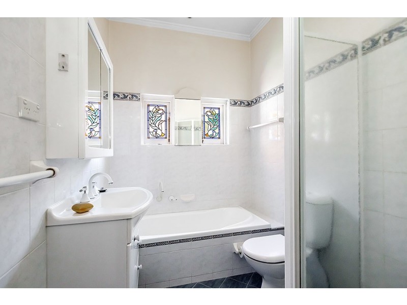 77 First Avenue, Rodd Point NSW 2046