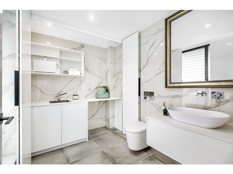 2/10 Burns Crescent, Chiswick NSW 2046