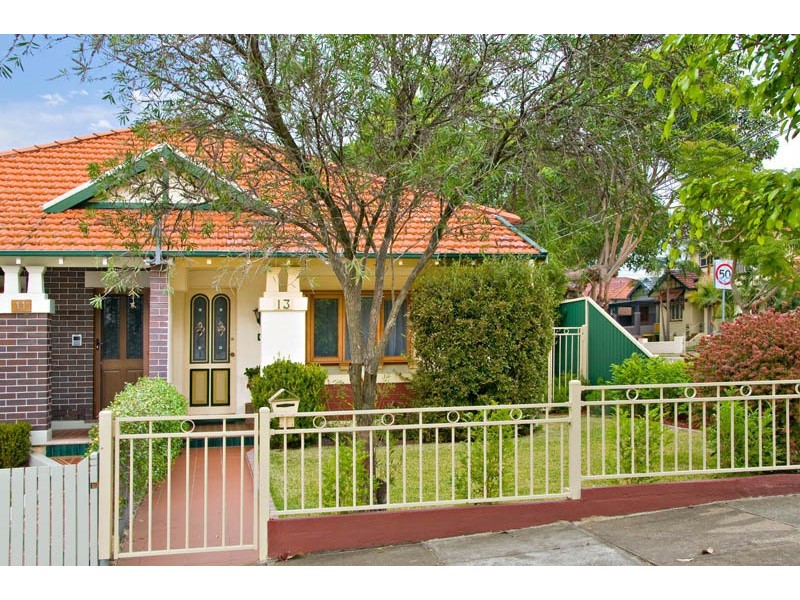 13 Murray Street, Russell Lea NSW 2046