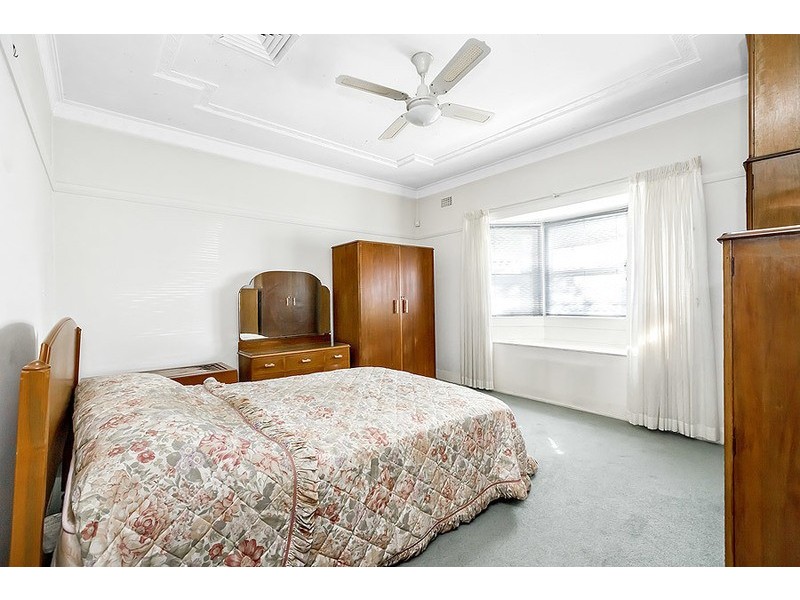 77 First Avenue, Rodd Point NSW 2046