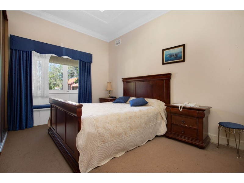 37 Mons Street, Russell Lea NSW 2046