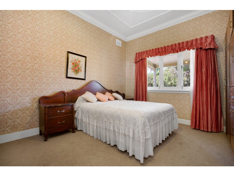 37 Mons Street, Russell Lea NSW 2046