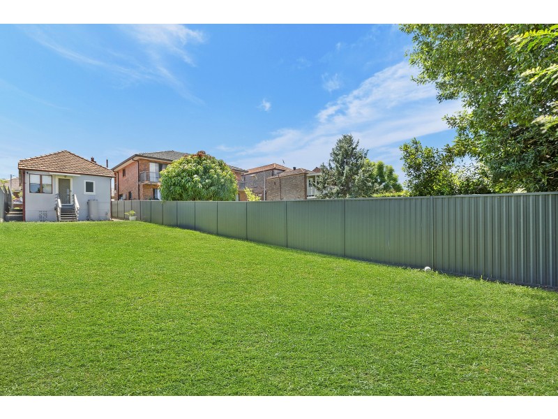 13 Rickard Street, Rodd Point NSW 2046