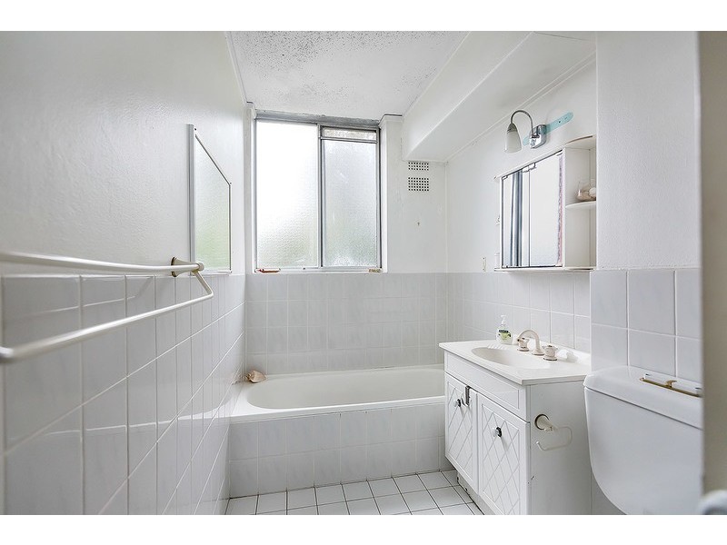 18/8 Bortfield Drive, Chiswick NSW 2046