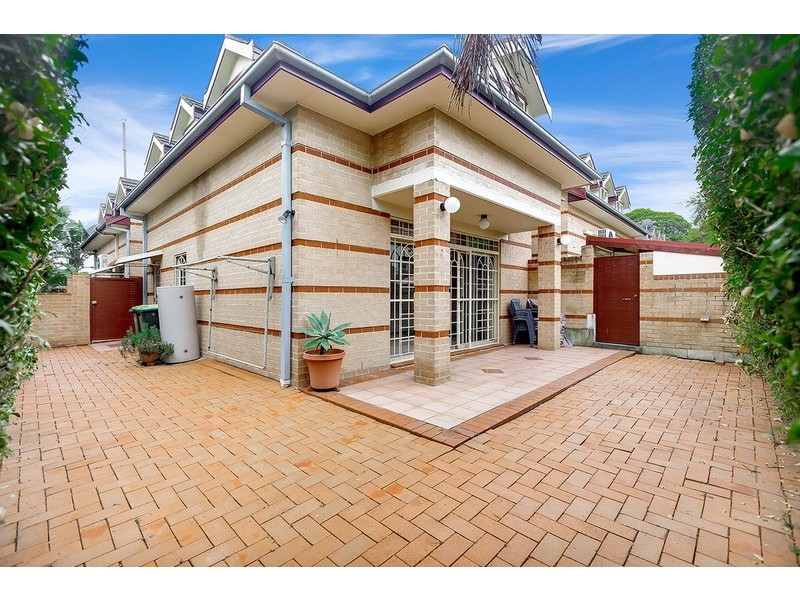 8/15 Queens Road, Five Dock NSW 2046