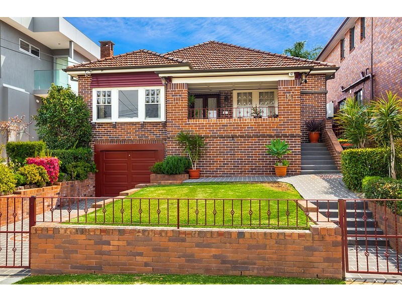 84 Burnell Street, Russell Lea NSW 2046